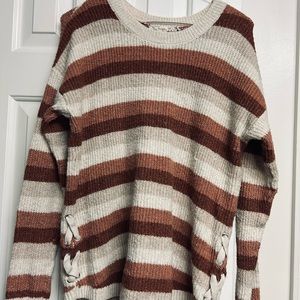 Sweater horizontal lines